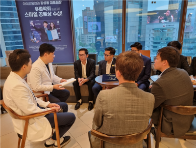 2025년을 돌아보며_강남아이리움안과의 연구와 진료 사진 18