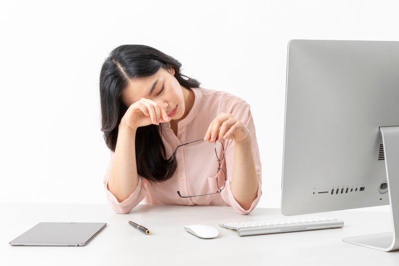 متى يمكنني ارتداء العدسات اللاصقة الملونة بعد جراحة سمايل ليزك؟ 사진 4
