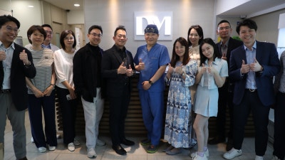 디엠피부과 레이저 기술 교육, 대만 의료진들과 함께 사진 6